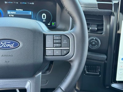 2025 Ford F-150 Lightning Flash w/ Extended Range Battery + Mobile Cord