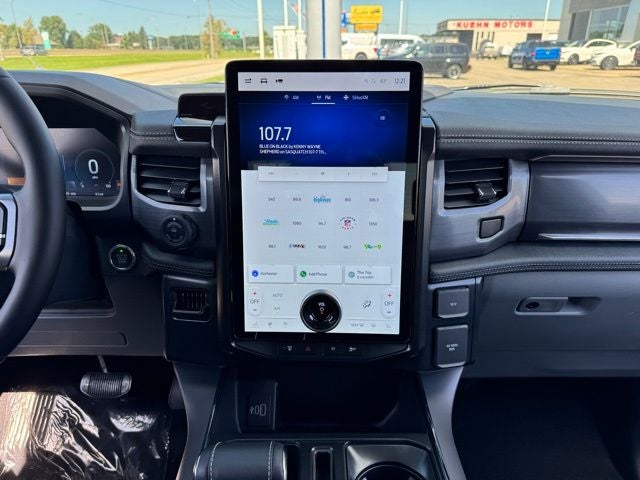 2025 Ford F-150 Lightning Flash w/ Extended Range Battery + Mobile Cord