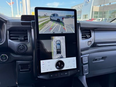 2025 Ford F-150 Lightning Flash w/ Extended Range Battery + Mobile Cord