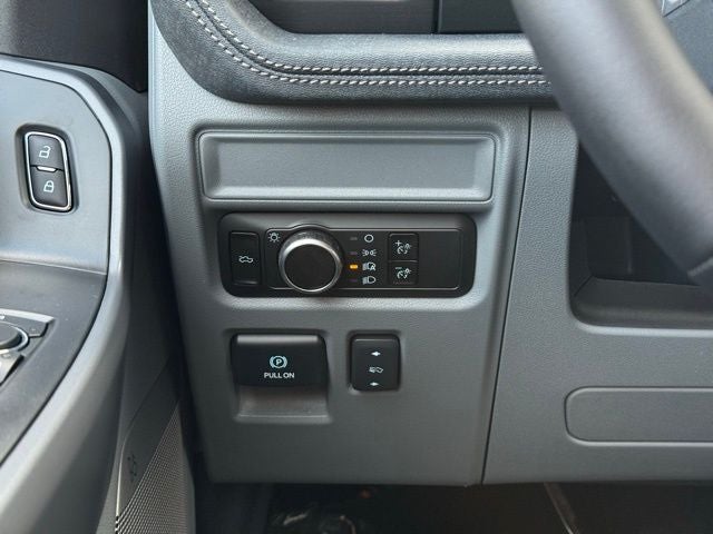 2025 Ford F-150 Lightning Flash w/ Mobile Power Cord + Heated Steering Wheel