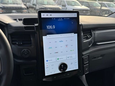 2025 Ford F-150 Lightning Flash w/ Mobile Power Cord + Heated Steering Wheel