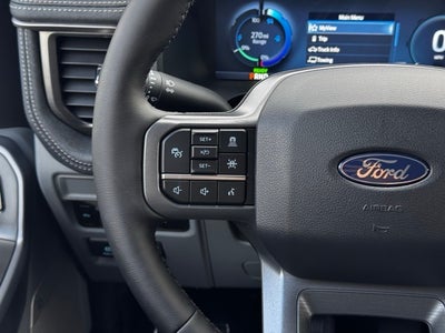 2025 Ford F-150 Lightning Flash w/ Extended Range Batt