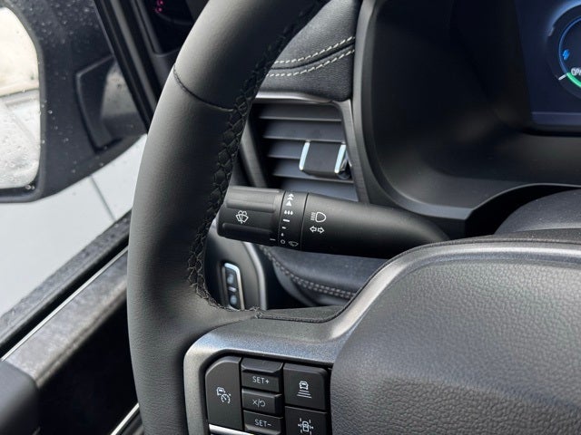 2025 Ford F-150 Lightning Flash w/ Extended Range Batt