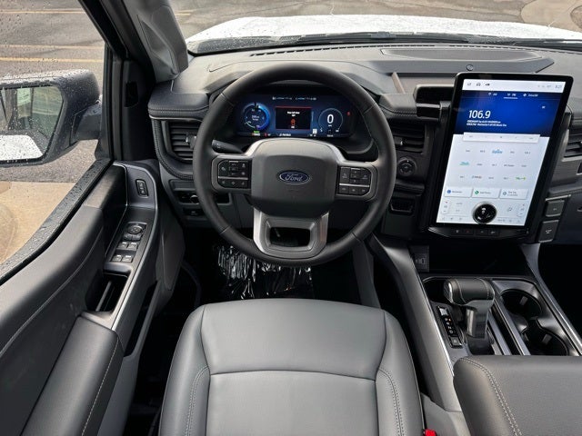 2025 Ford F-150 Lightning Flash w/ Extended Range Batt