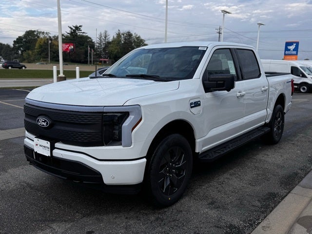 2025 Ford F-150 Lightning Flash w/ Extended Range Batt