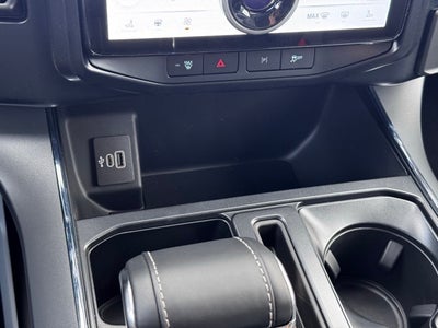 2025 Ford F-150 Lightning Flash w/ Extended Range Batt