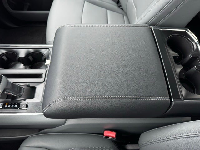 2025 Ford F-150 Lightning Flash w/9.6KW Pro Power Onboard + Max Tow