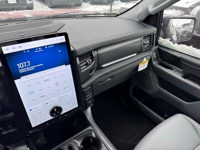 2025 Ford F-150 Lightning Flash w/9.6KW Pro Power Onboard + Max Tow