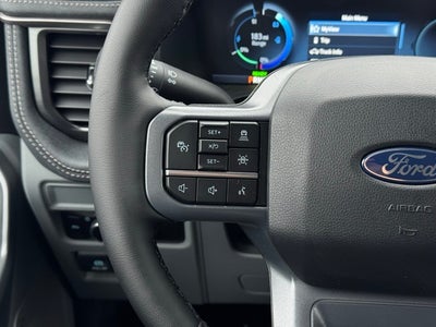 2025 Ford F-150 Lightning Flash w/9.6KW Pro Power Onboard + Max Tow