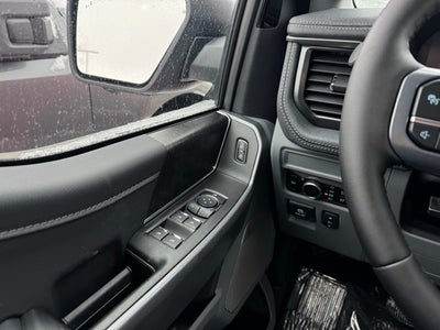 2025 Ford F-150 Lightning Flash w/9.6KW Pro Power Onboard + Max Tow