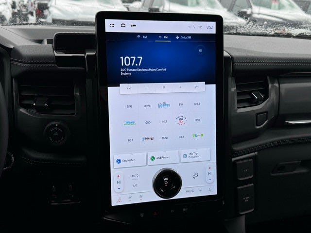 2025 Ford F-150 Lightning Flash w/9.6KW Pro Power Onboard + Max Tow