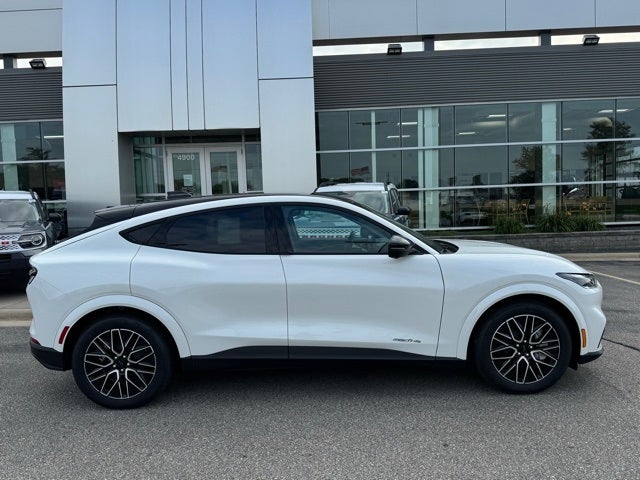 2025 Ford Mustang Mach-E Premium w/ Extended Range and Pano Roof