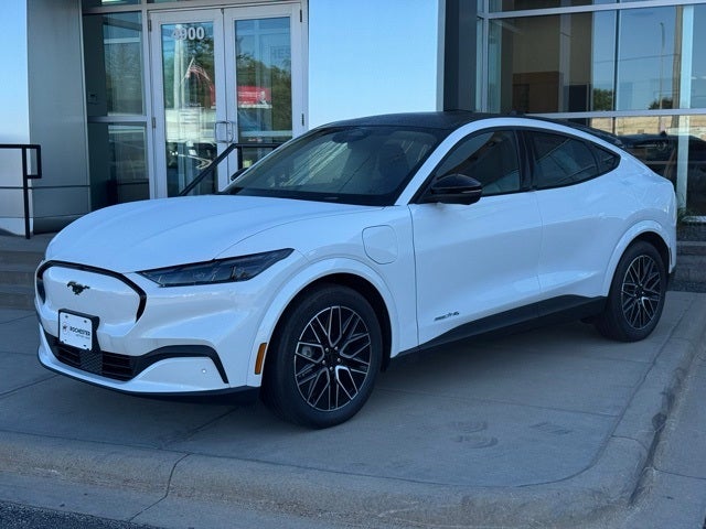 2025 Ford Mustang Mach-E Premium Extended Rang w/ Panoramic Glass Roof