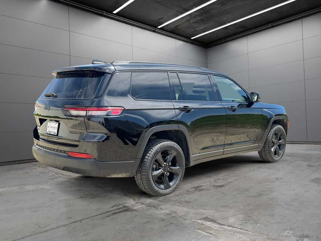 2022 Jeep Grand Cherokee L Altitude 4WD
