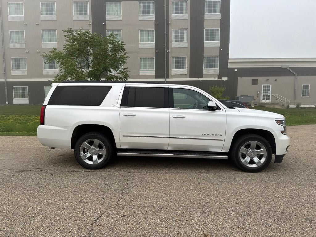 2017 Chevrolet Suburban LT 4WD