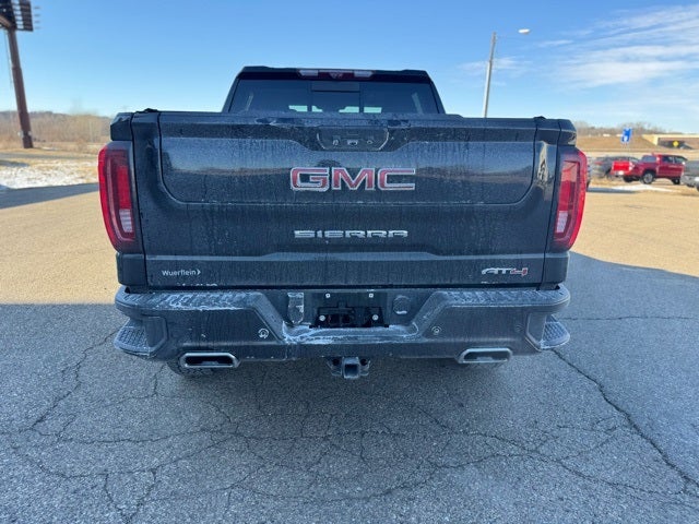 2023 GMC Sierra 1500 AT4 4WD