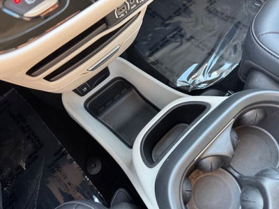 2024 Chrysler Pacifica Touring L FWD