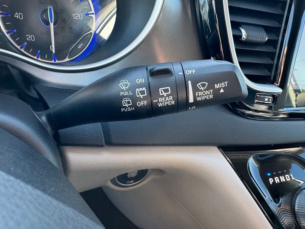 2024 Chrysler Pacifica Touring L FWD