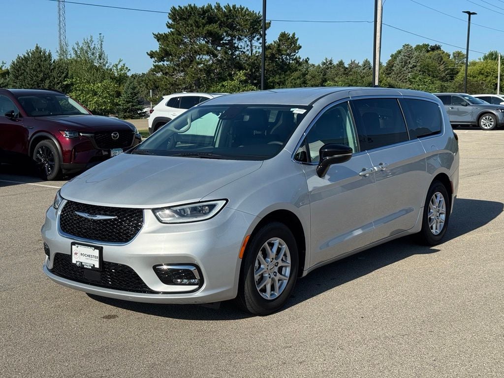 2024 Chrysler Pacifica Touring L FWD