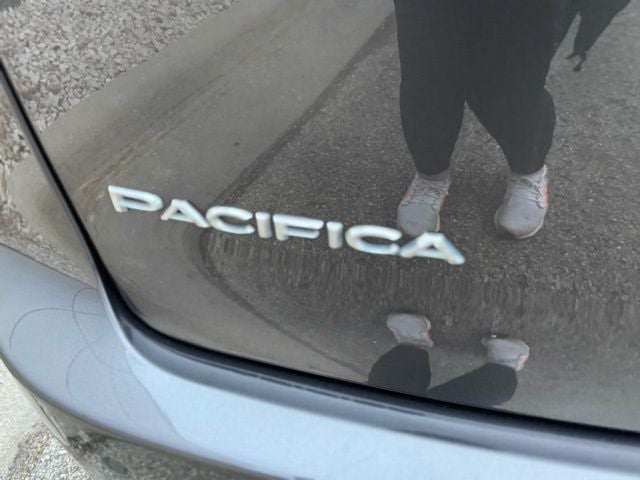2023 Chrysler Pacifica Touring L FWD