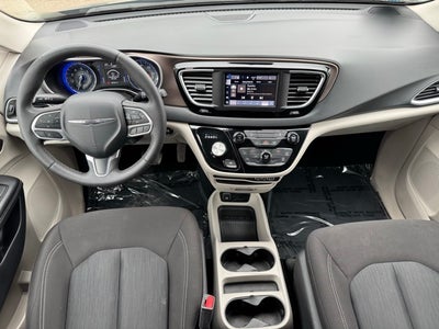 2023 Chrysler Voyager LX FWD