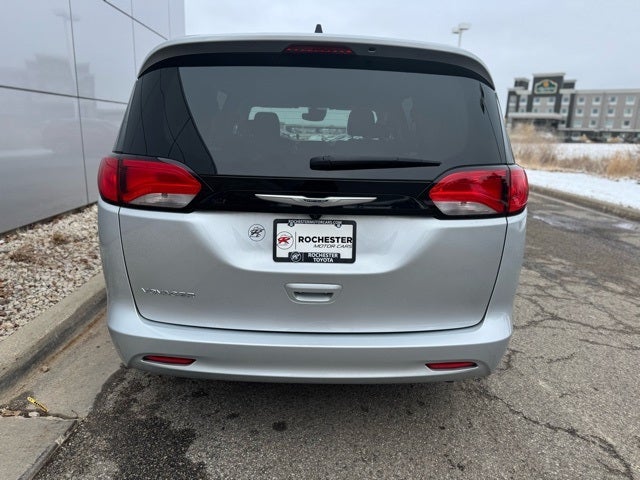 2023 Chrysler Voyager LX FWD