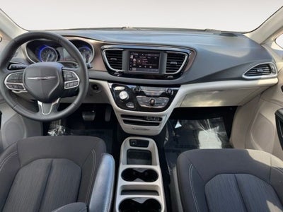 2023 Chrysler Voyager LX FWD