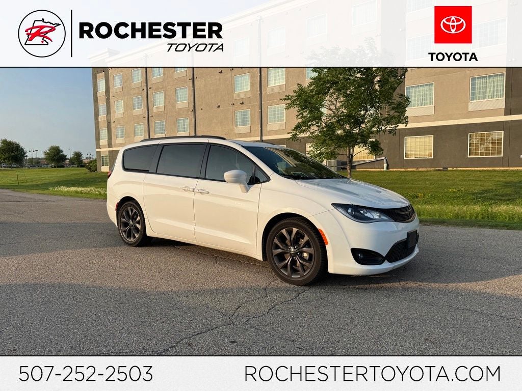 2018 Chrysler Pacifica Touring L Plus FWD