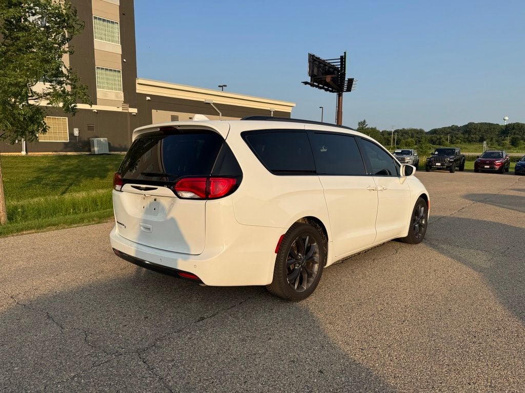 2018 Chrysler Pacifica Touring L Plus FWD