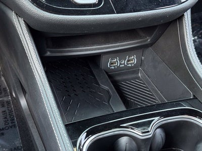 2025 Chrysler Pacifica Limited FWD