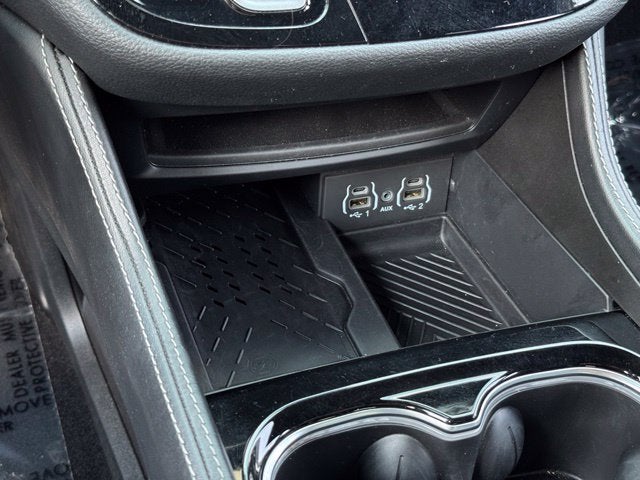 2025 Chrysler Pacifica Limited FWD