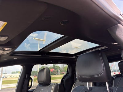 2025 Chrysler Pacifica Limited FWD