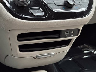 2019 Chrysler Pacifica Hybrid Touring Plus FWD