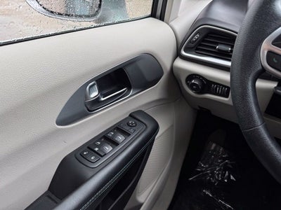 2019 Chrysler Pacifica Hybrid Touring Plus FWD