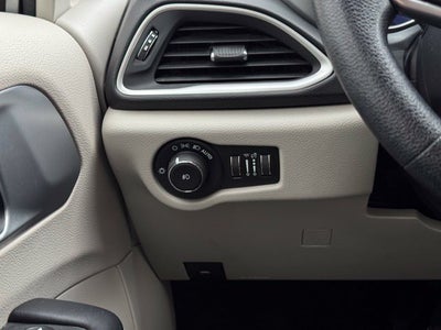 2019 Chrysler Pacifica Hybrid Touring Plus FWD