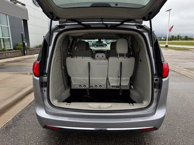 2019 Chrysler Pacifica Hybrid Touring Plus FWD