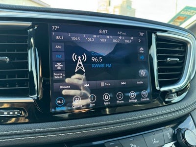 2020 Chrysler Pacifica Hybrid Limited FWD