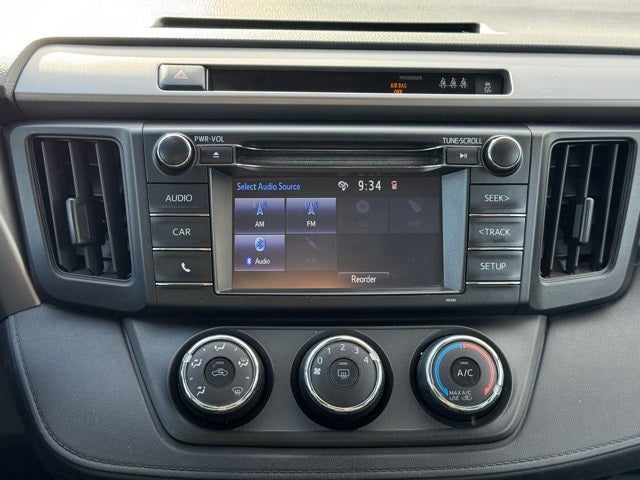 2017 Toyota RAV4 LE AWD