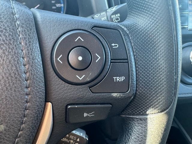 2017 Toyota RAV4 LE AWD