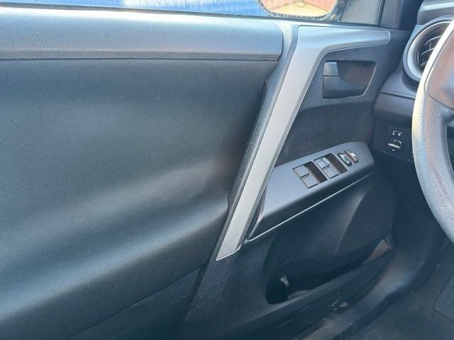 2017 Toyota RAV4 LE AWD