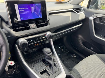 2024 Toyota RAV4 LE AWD