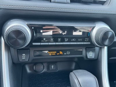 2021 Toyota RAV4 LE AWD
