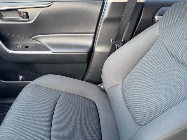 2021 Toyota RAV4 LE AWD