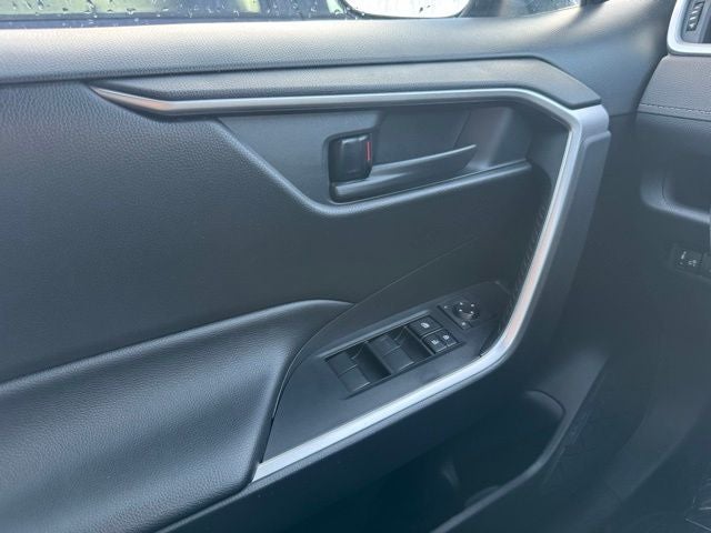 2021 Toyota RAV4 LE AWD