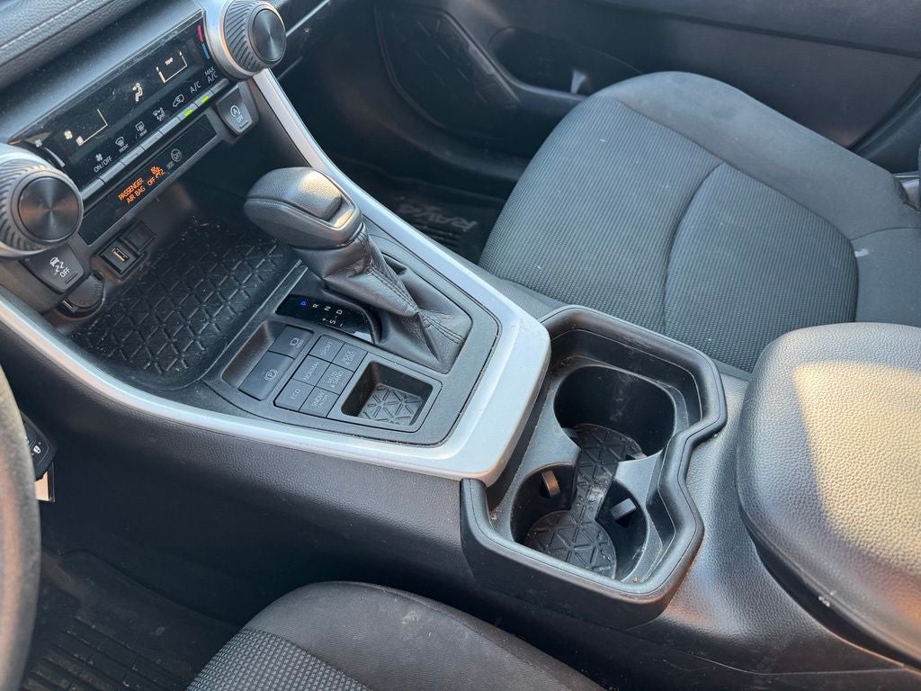 2021 Toyota RAV4 LE AWD
