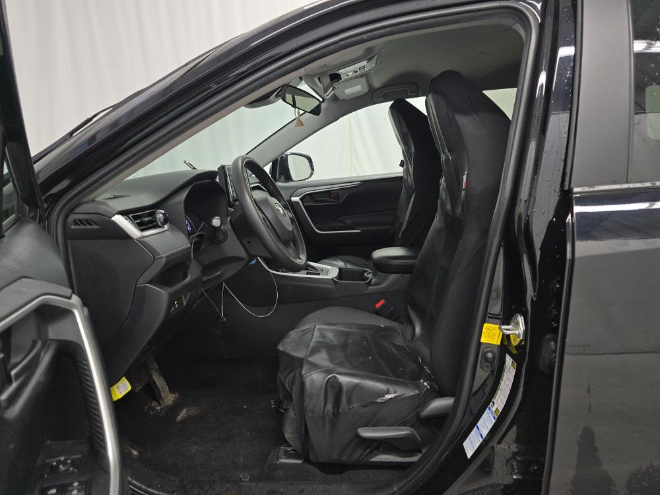 2022 Toyota RAV4 LE AWD