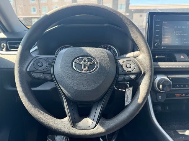 2020 Toyota RAV4 LE FWD