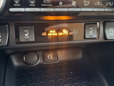 2025 Toyota RAV4 XLE AWD