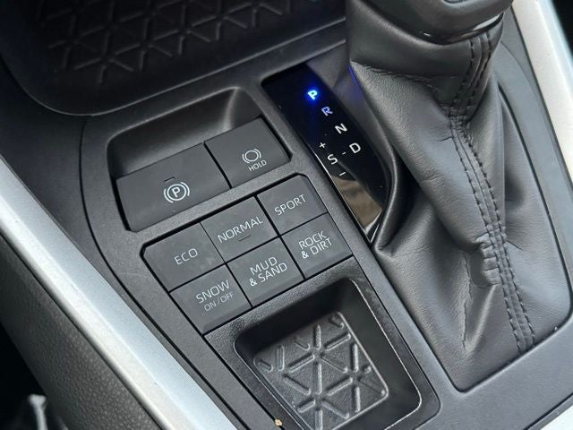 2025 Toyota RAV4 XLE AWD