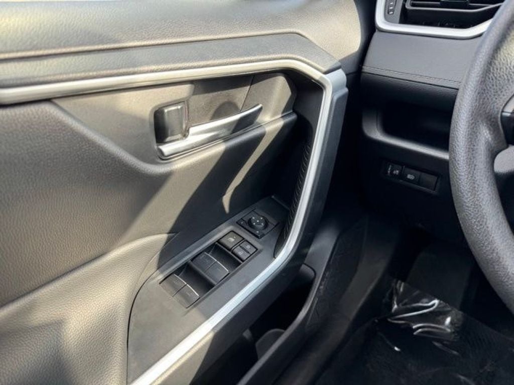 2025 Toyota RAV4 XLE AWD